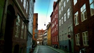 Une rue typiquement Danoises avec ses maisons colorées