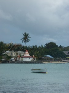 Un temple à Grand Baie, sur la route pour aller au boulot