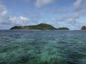 Vue sur l'île Thérèse qui a la forme d'une tortue. 