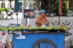 Une vendeuse de rue