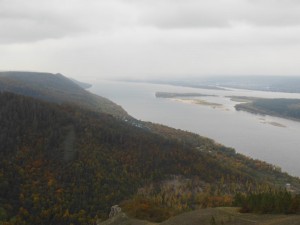 une vue sur la Volga dans les environs de Togliatti