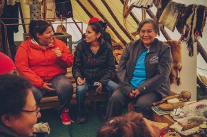 Rencontre avec des indigènes à Saguenay au Québec